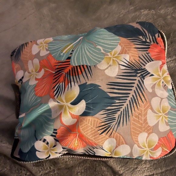 Tropical Floral Tote with Black Handles - Picture 2 of 2